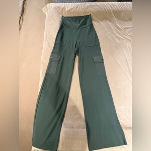 CAbi Chargo -Wide leg cargo pant